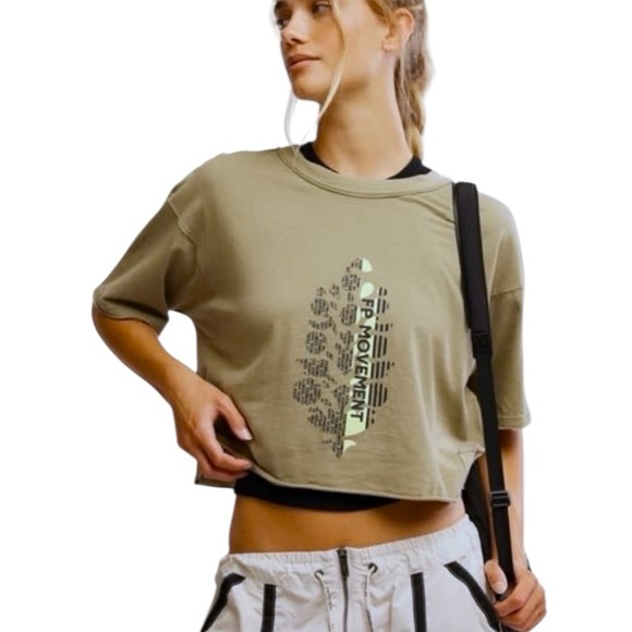 NWT FP Movement Women's Inspire Logo T-Shirt Size L - Picture 1 of 12